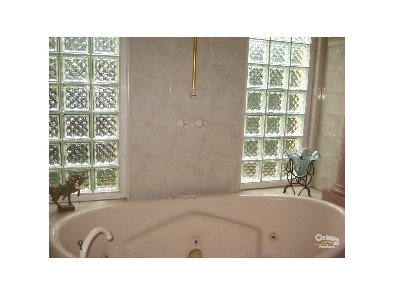 52 Heysen Drive, Trott Park SA 5158