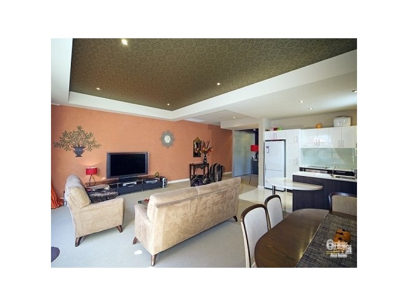 2/10 Moseley Street, Glenelg SA 5045