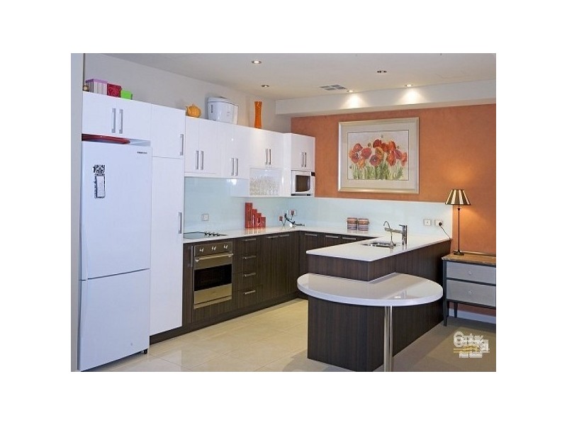 2/10 Moseley Street, Glenelg SA 5045