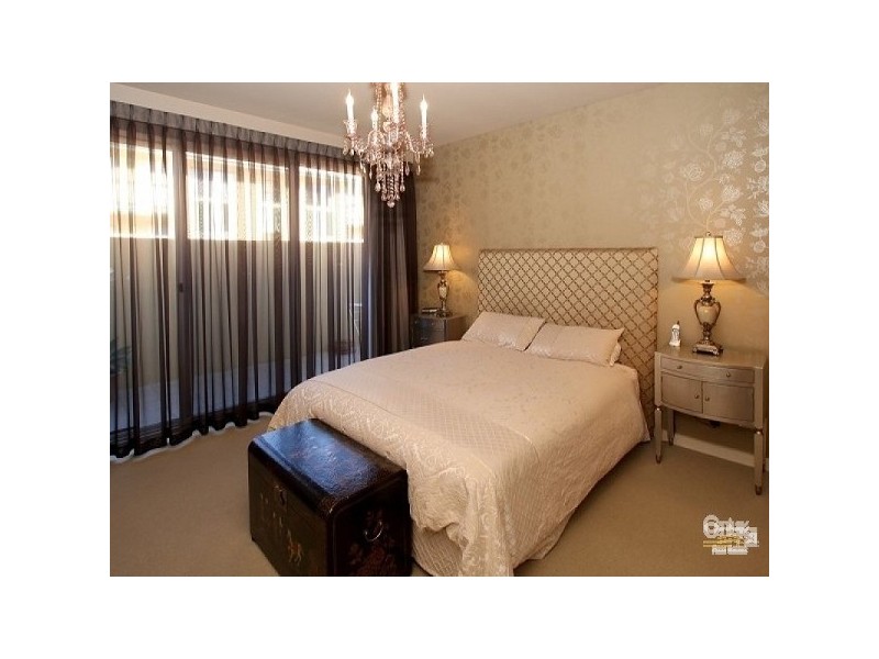2/10 Moseley Street, Glenelg SA 5045