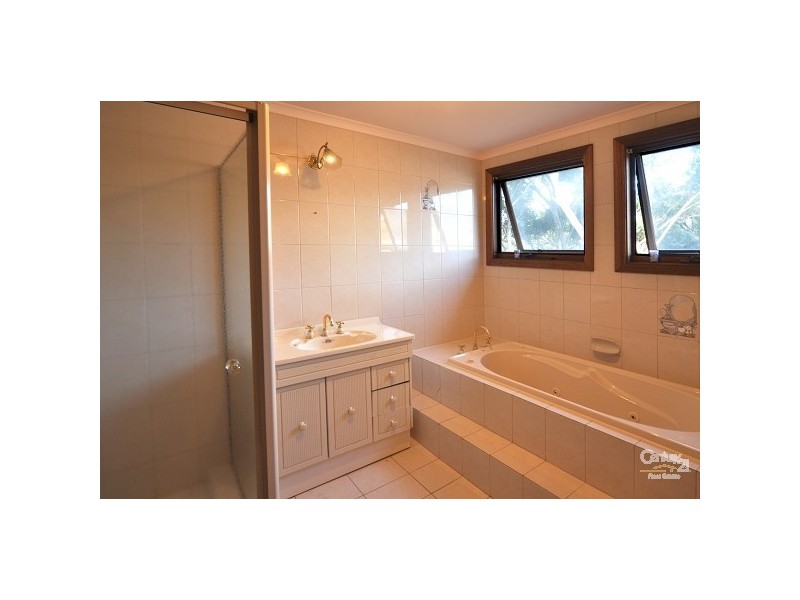 147 Shepherds Hill Road, Eden Hills SA 5050