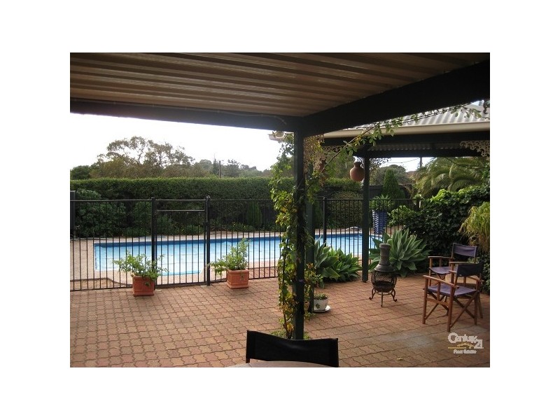 12 Petersen Crescent, Port Noarlunga SA 5167