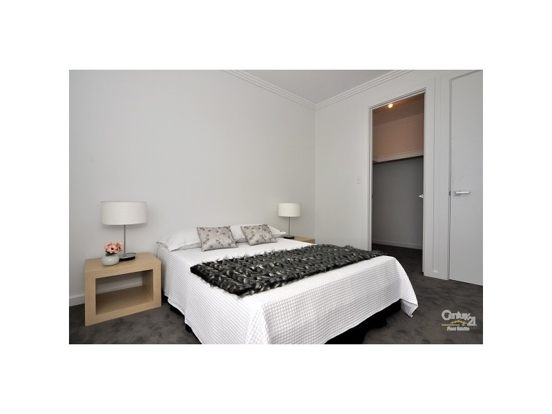 2 College Street, Glenelg SA 5045