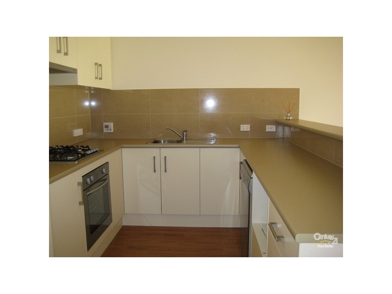 96 Tiparra Avenue, Park Holme SA 5043