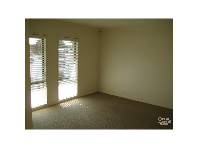 96 Tiparra Avenue, Park Holme SA 5043