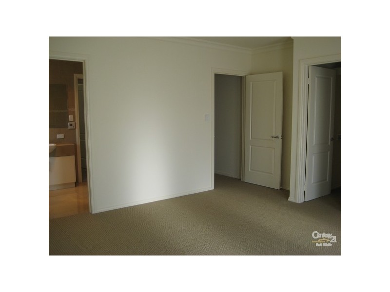 96 Tiparra Avenue, Park Holme SA 5043