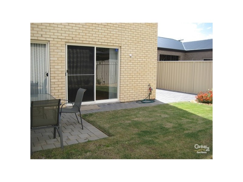 96 Tiparra Avenue, Park Holme SA 5043