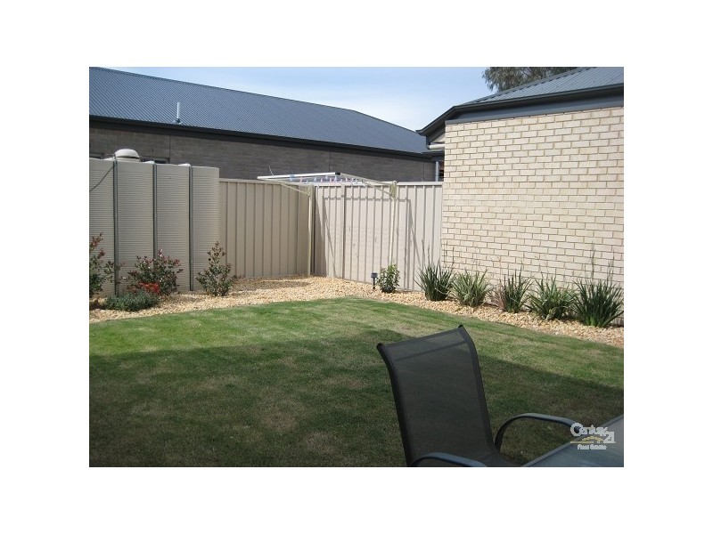 96 Tiparra Avenue, Park Holme SA 5043