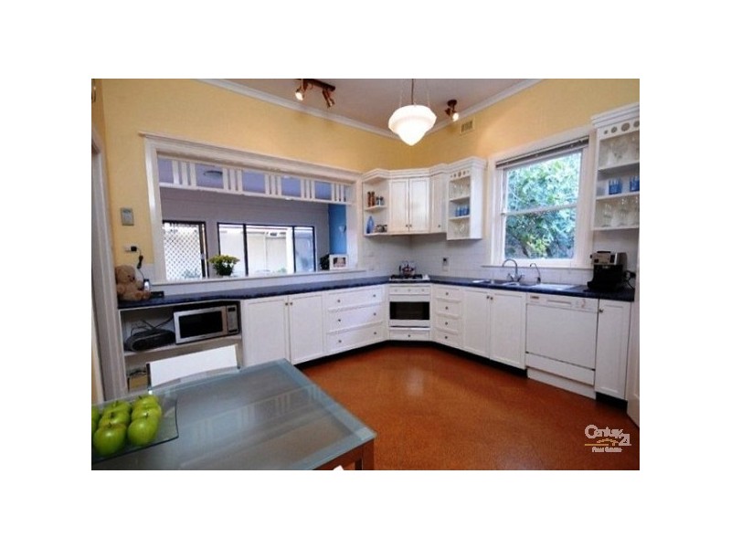 100 Avenue Road, Clarence Gardens SA 5039