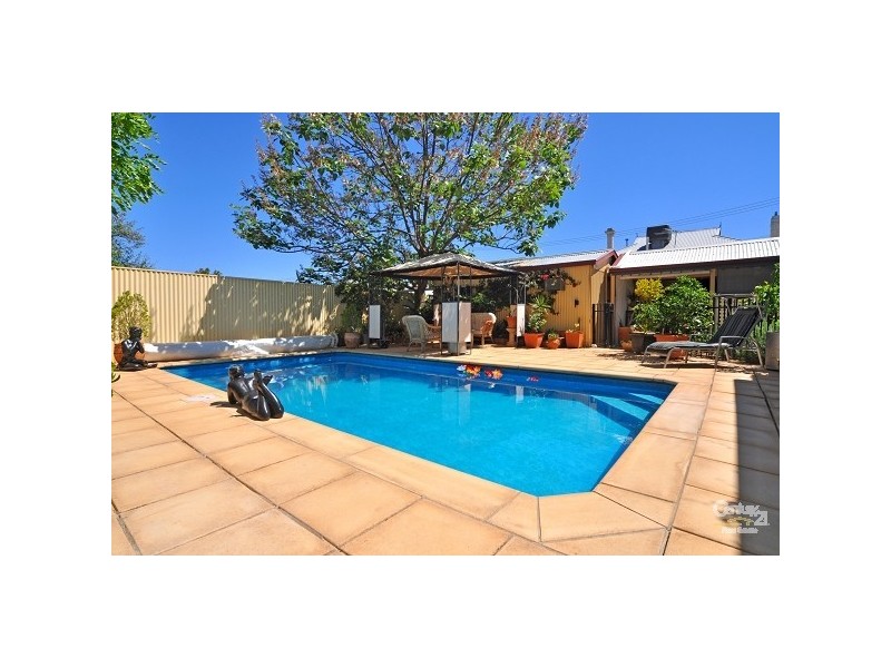 1 Verran Avenue, Hilton SA 5033