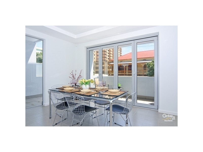 2b College Street, Glenelg SA 5045