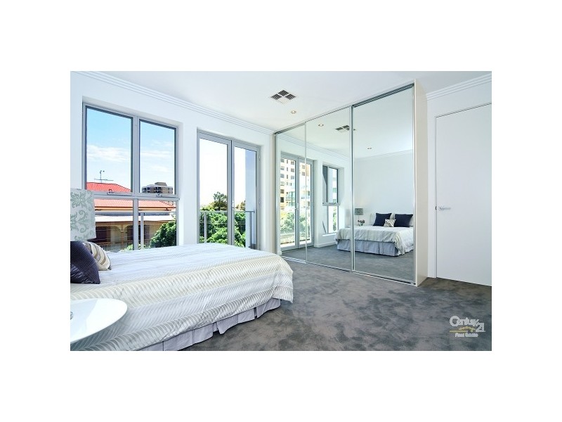 2b College Street, Glenelg SA 5045