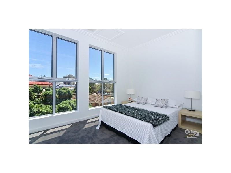 2b College Street, Glenelg SA 5045