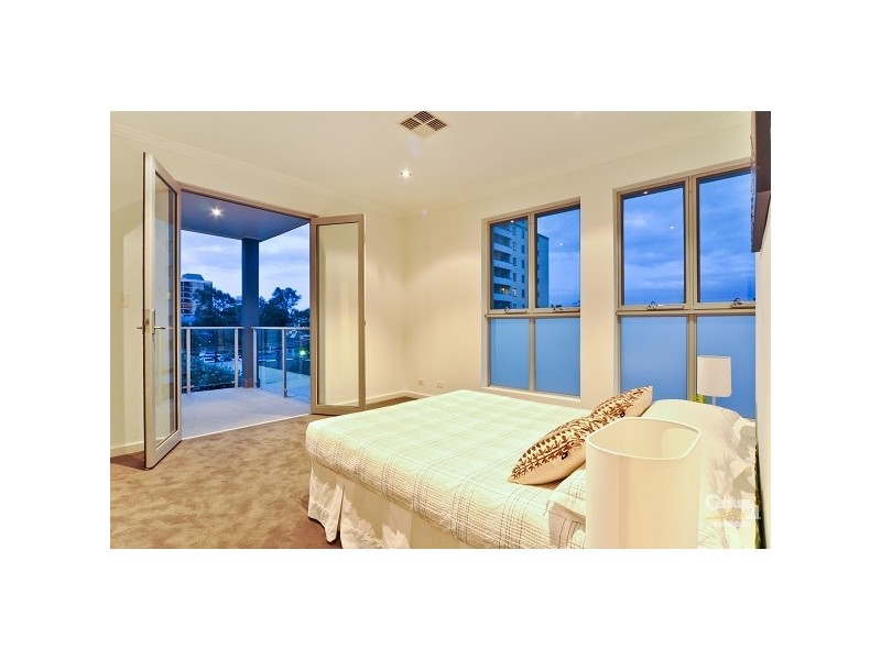 2c College Street, Glenelg SA 5045