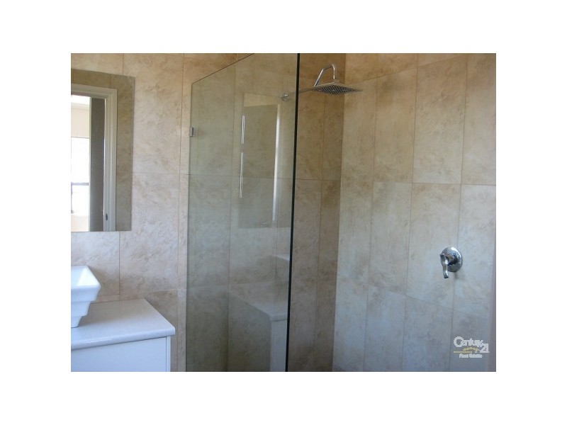 78 Tiparra Avenue, Park Holme SA 5043