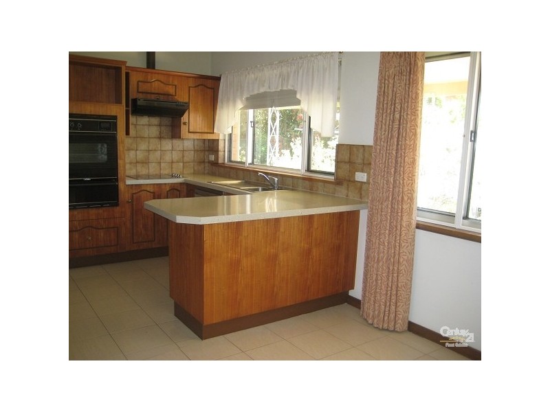 17 Barker Avenue, South Plympton SA 5038