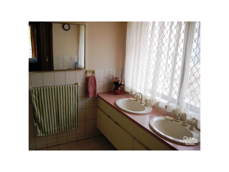 102 Barramundi Drive, Hallett Cove SA 5158