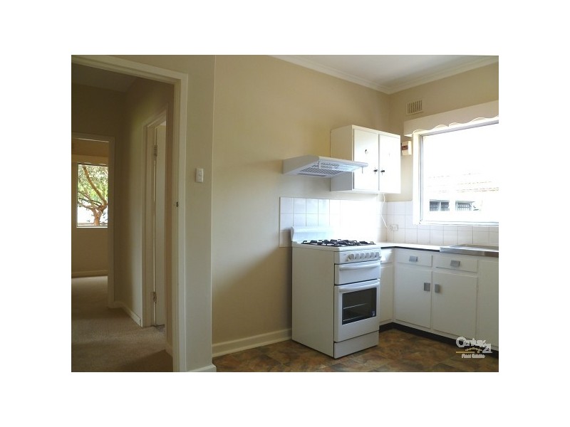 2/8 Overbury Drive, Clarence Park SA 5034