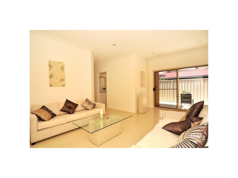 25 Hobart Road, Henley Beach South SA 5022