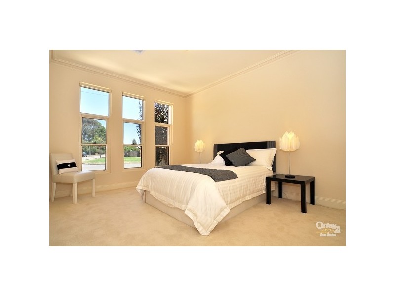 25 Hobart Road, Henley Beach South SA 5022