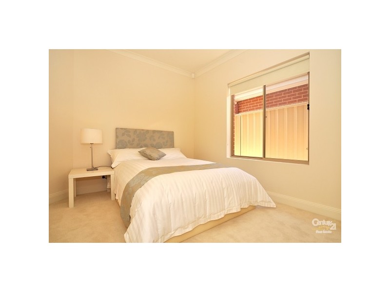 25 Hobart Road, Henley Beach South SA 5022