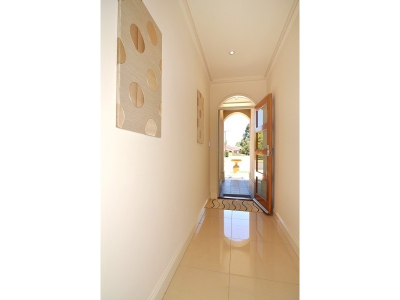 25 Hobart Road, Henley Beach South SA 5022