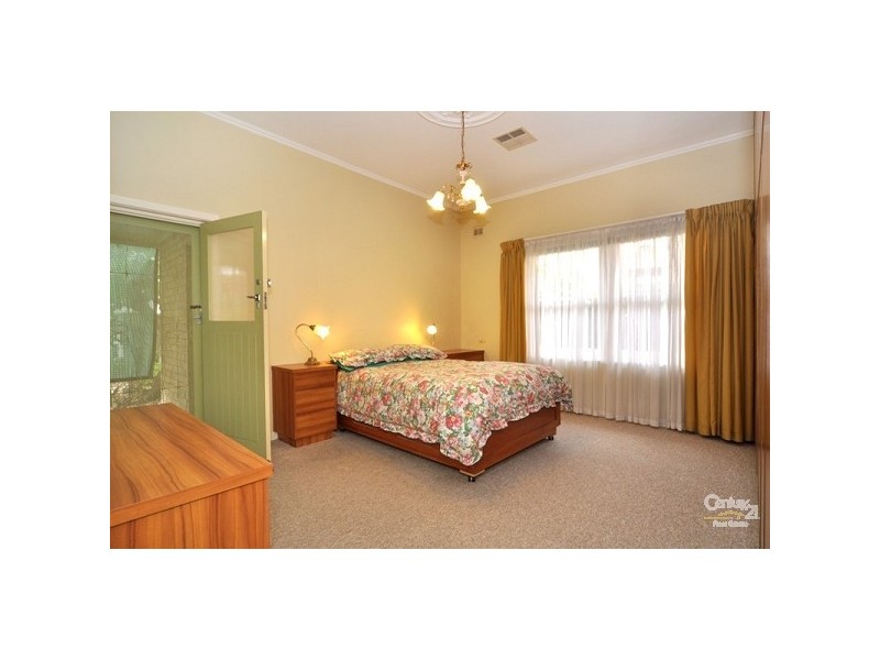 4 Bristol Street, Glenelg South SA 5045