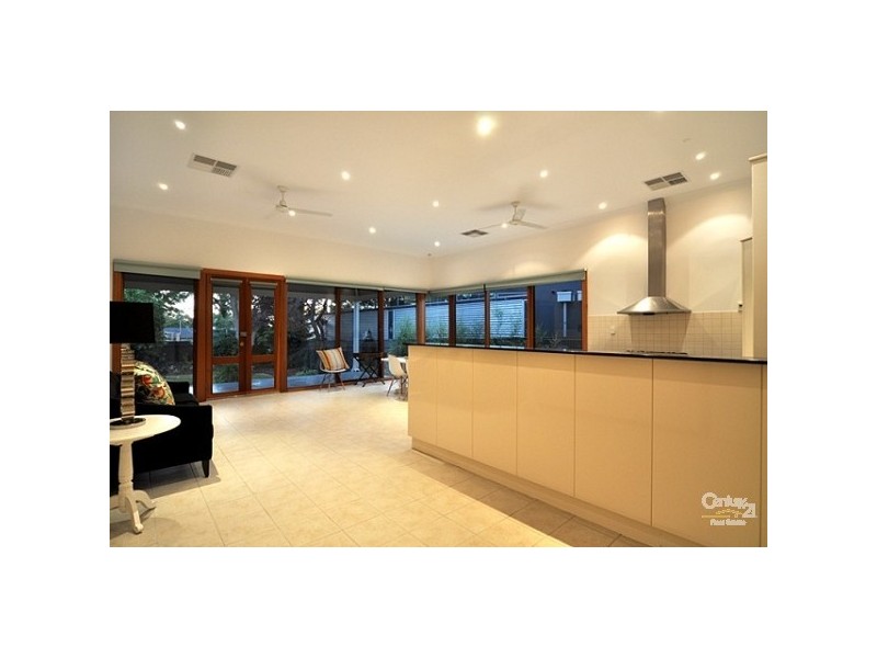 3 Desaumarez St, Kensington Park SA 5068