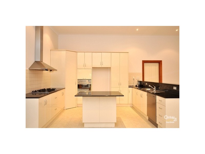 3 Desaumarez St, Kensington Park SA 5068