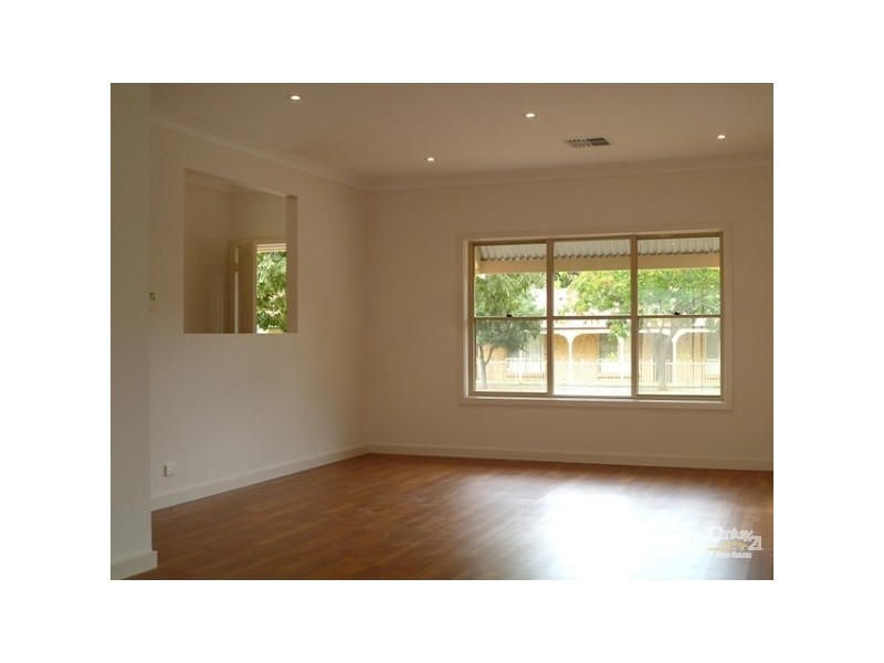 8a Crystal Avenue, St Marys SA 5042