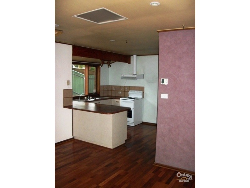 11 Iona Road, Aberfoyle Park SA 5159
