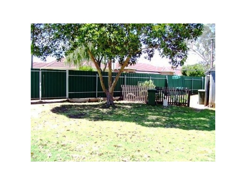 8 Teak Street, Campbelltown SA 5074