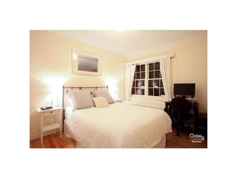 9/11 East Parade, Kingswood SA 5062