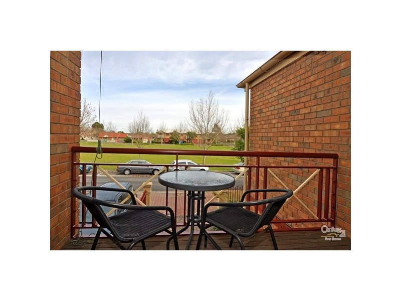 4 St Michaels Circuit, Oakden SA 5086