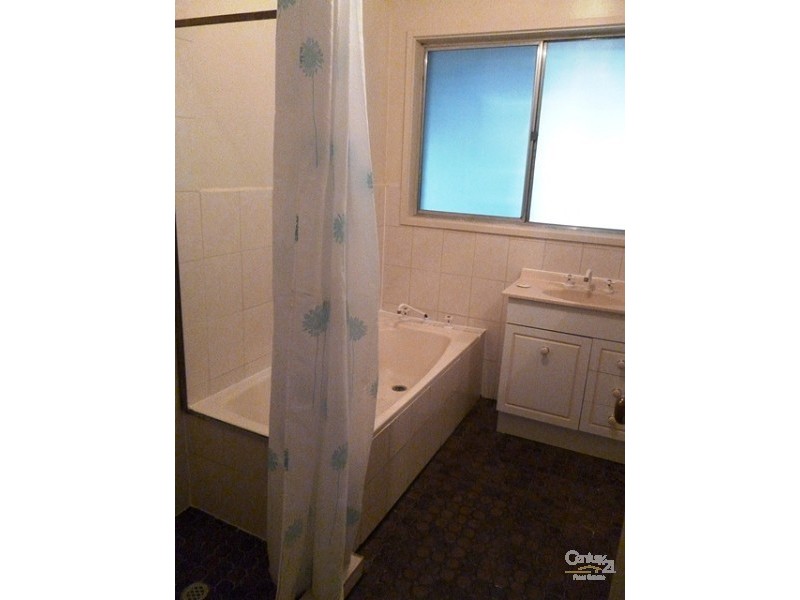 1 Parklands Crescent, Reynella SA 5161