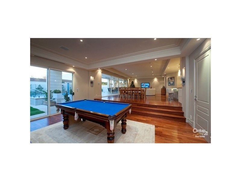 1 Highfield Avenue, St Georges SA 5064