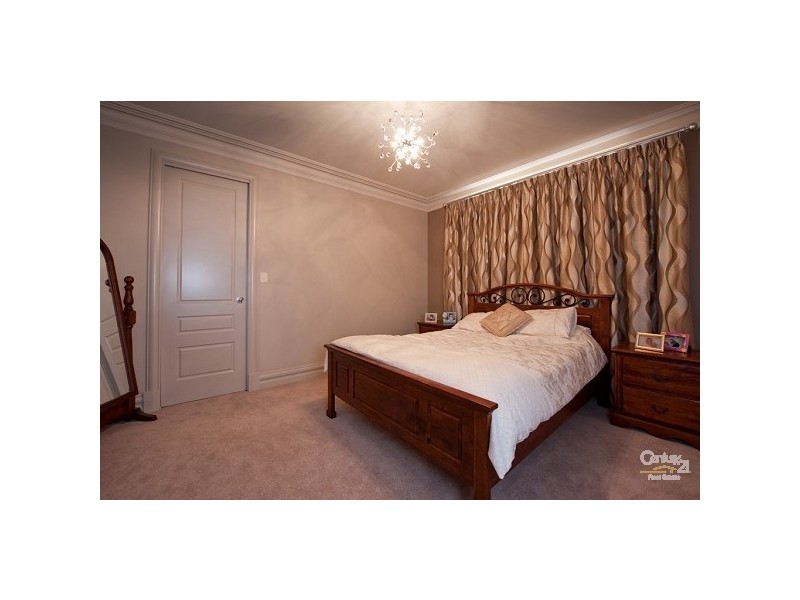 1 Highfield Avenue, St Georges SA 5064