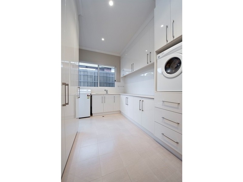 1 Highfield Avenue, St Georges SA 5064
