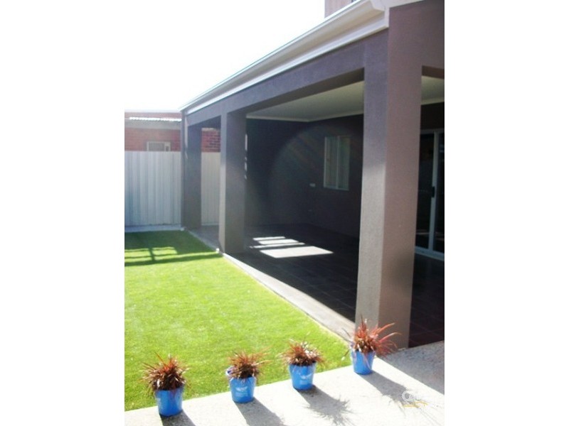 310 Oaklands Road, Park Holme SA 5043