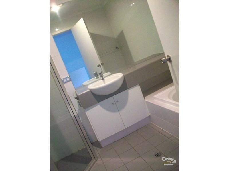 4 Pistrina Court, Adelaide SA 5000