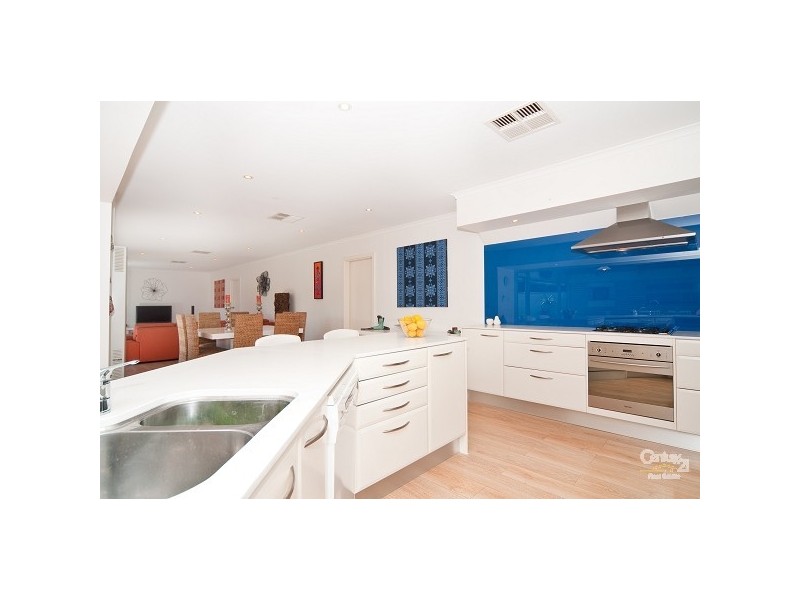 4 Ivanhoe Avenue, Hove SA 5048