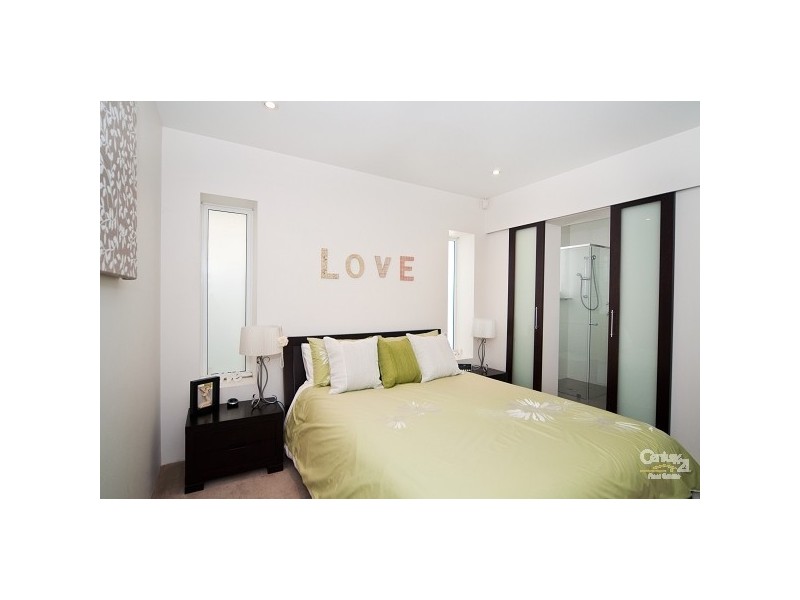 4 Ivanhoe Avenue, Hove SA 5048