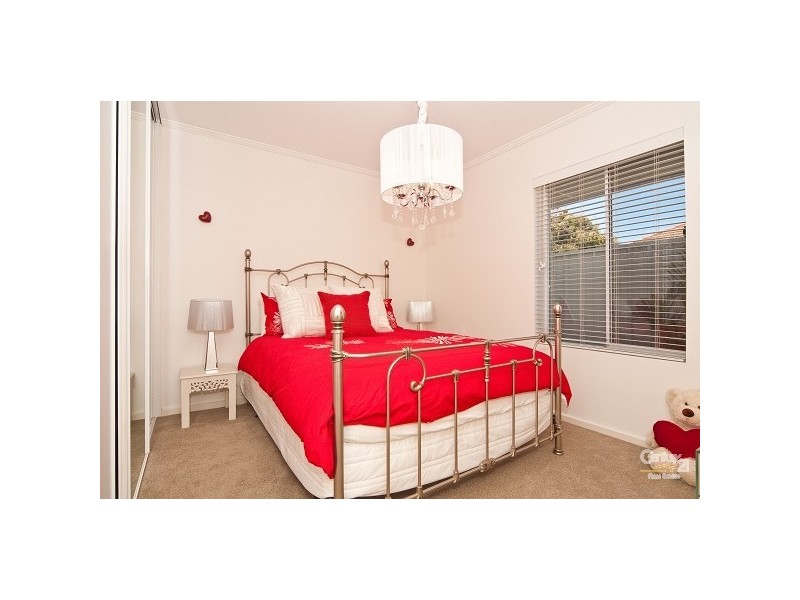 4 Ivanhoe Avenue, Hove SA 5048