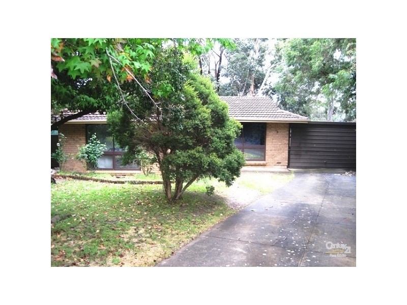 36 Oakridge Road, Aberfoyle Park SA 5159