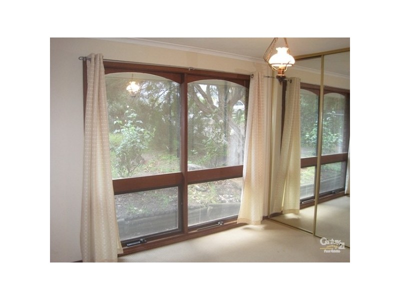 36 Oakridge Road, Aberfoyle Park SA 5159