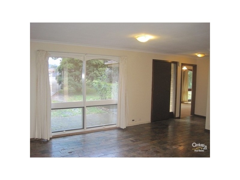 36 Oakridge Road, Aberfoyle Park SA 5159