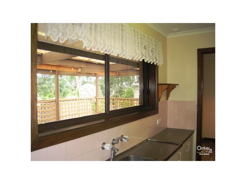 36 Oakridge Road, Aberfoyle Park SA 5159