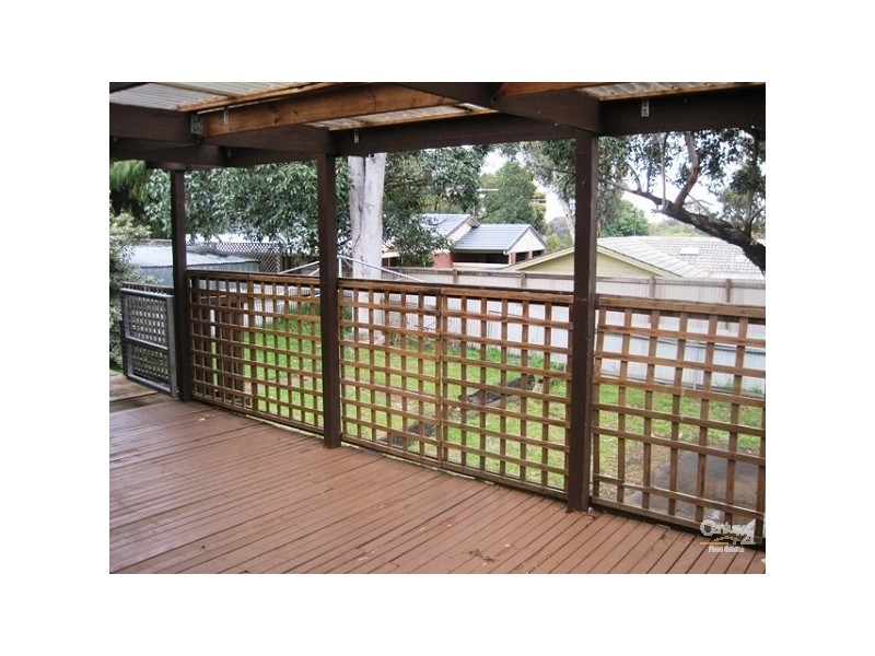 36 Oakridge Road, Aberfoyle Park SA 5159