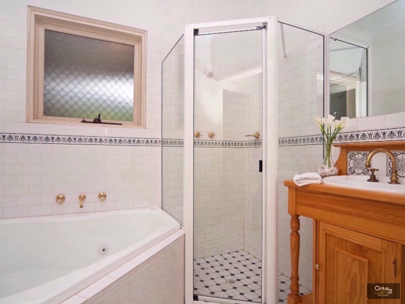 30 East Avenue, Black Forest SA 5035