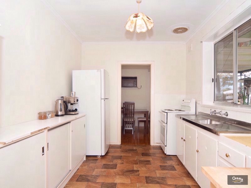 4 Sampson Road, Mitchell Park SA 5043